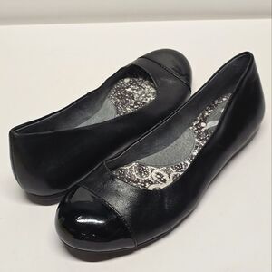 SoftWalk Women's Napa Ballet Flats Black Leather 10N Narrow
